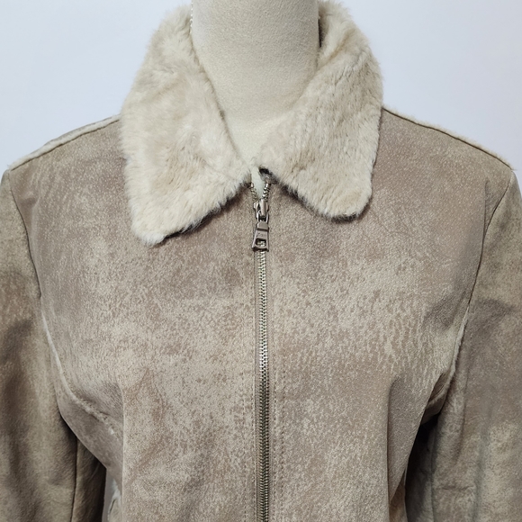 Guess leather fur lined jacket - Picture 3 of 8
